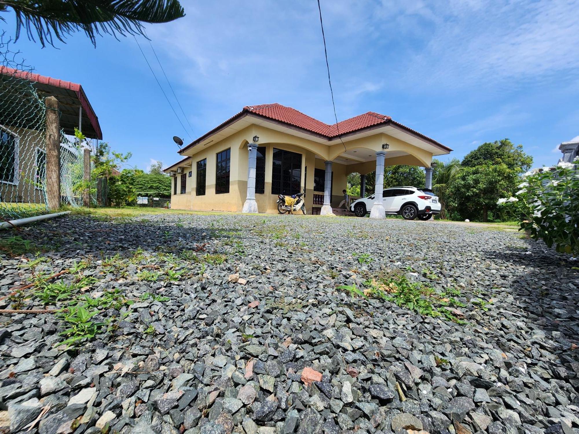 Mumnkidzzz Homestay At Kerteh Kampong Pengkalan Pangan Exterior foto