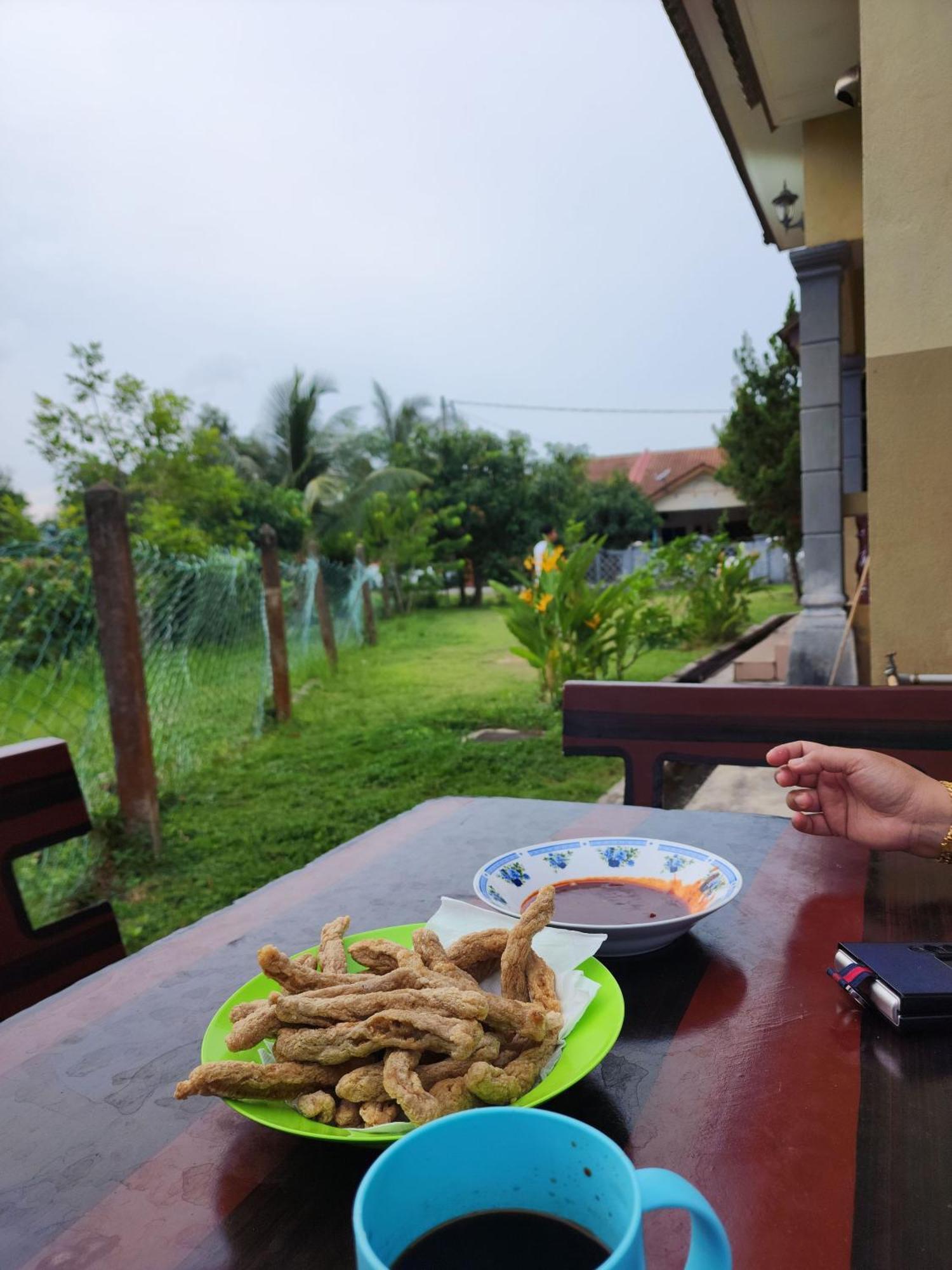 Mumnkidzzz Homestay At Kerteh Kampong Pengkalan Pangan Exterior foto